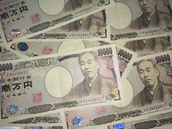 日本円